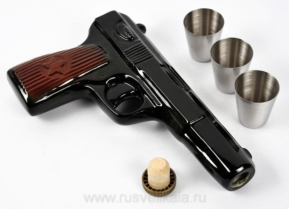 

Штоф для водки со стопками "Методика по стрелковому делу"