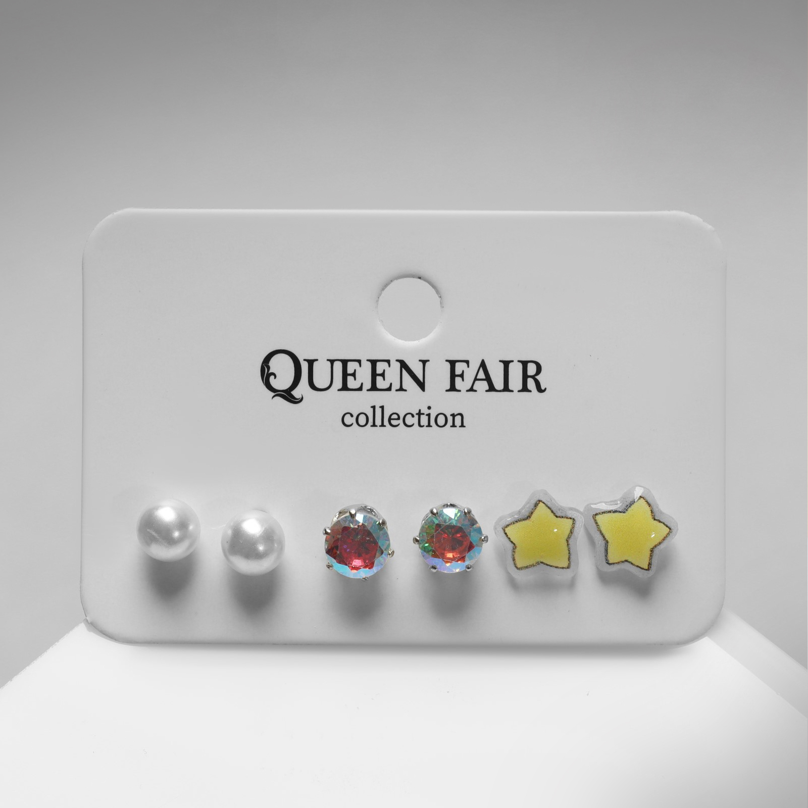 Комплект серег из бижутерного сплава Queen Fair 9906450, пластик/стразы