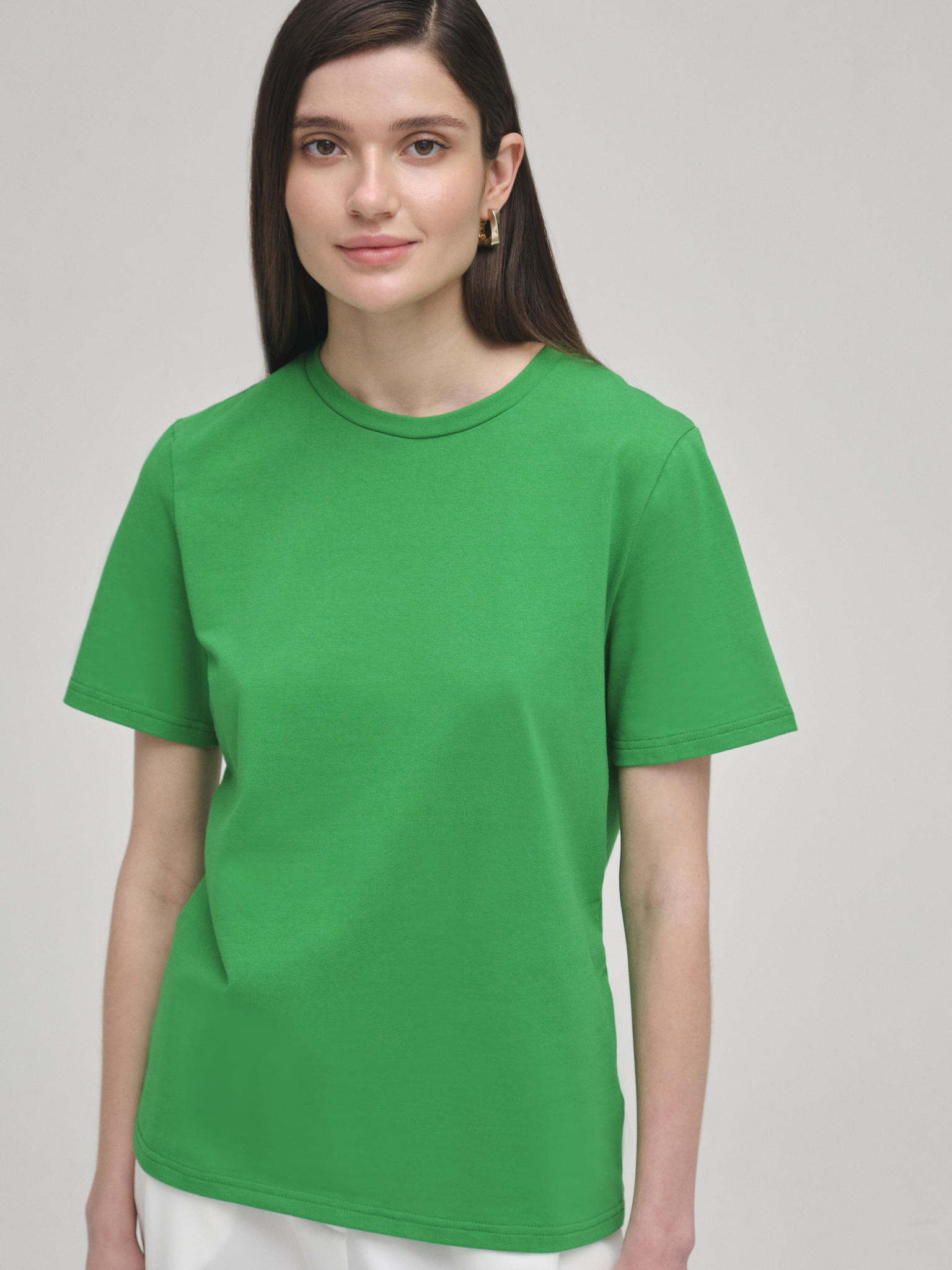 

Футболка женская Charmstore Б-130 зеленая XS, Б-130