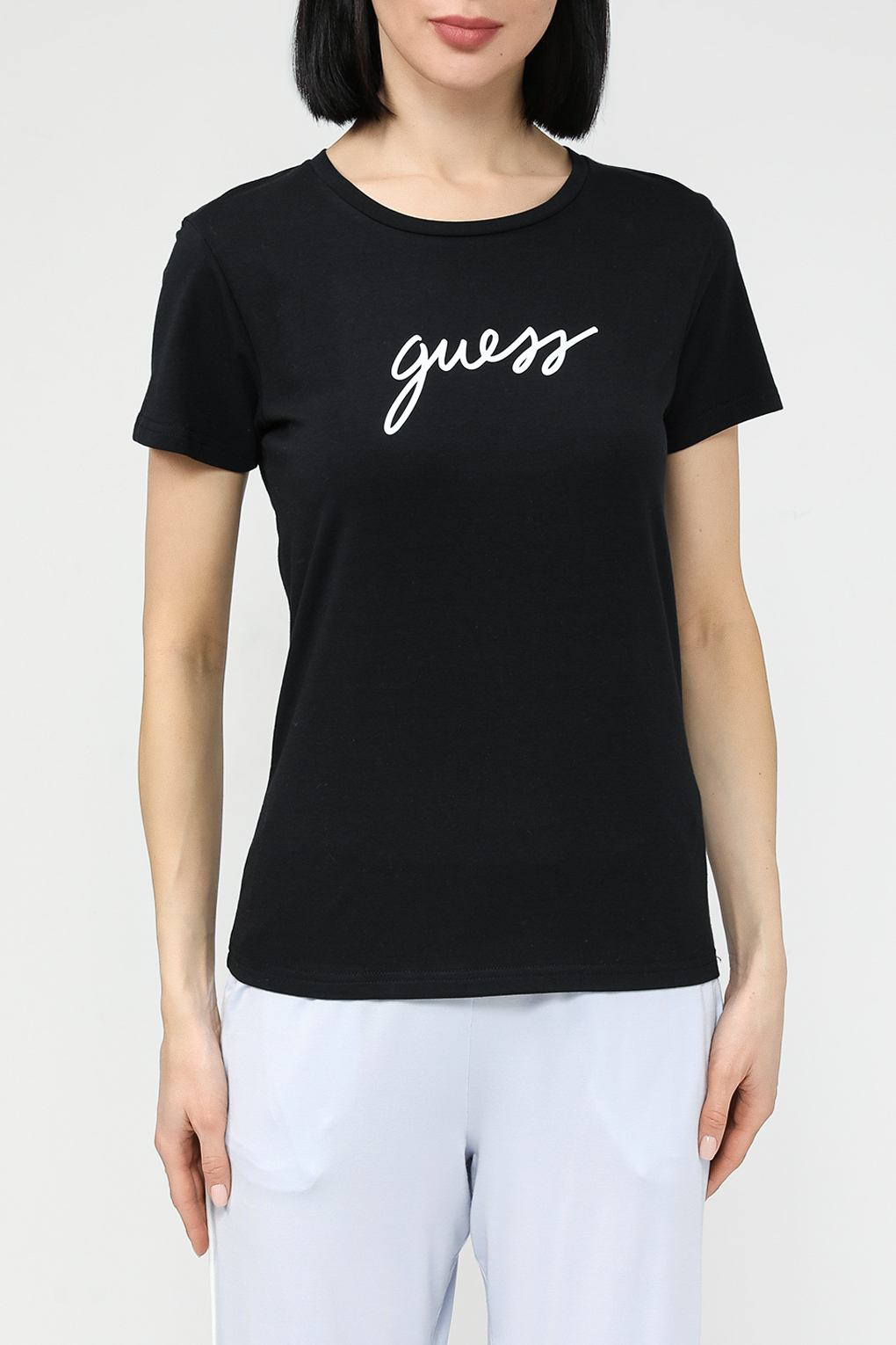 

Футболка женская Guess O4RM09 KBBU1 черная XL, Черный, O4RM09 KBBU1