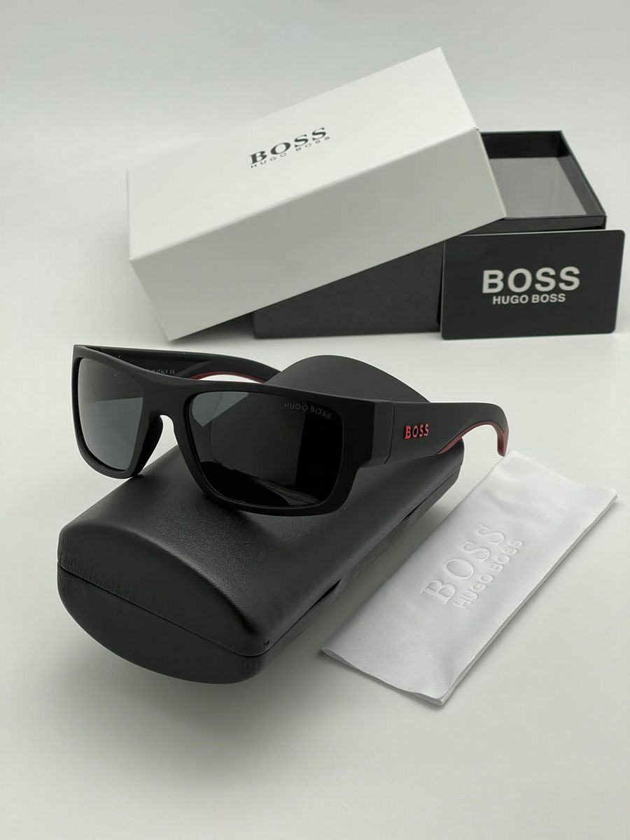 

Солнцезащитные очки мужские NoBrand 210 Реплика черные/красные, 210 Реплика