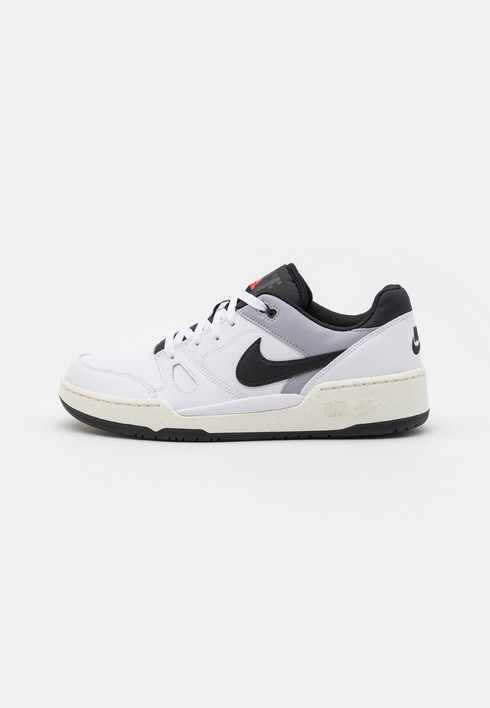 

Кеды мужские Nike Full Force белые 42.5 EU (доставка из-за рубежа), Белый, Full Force