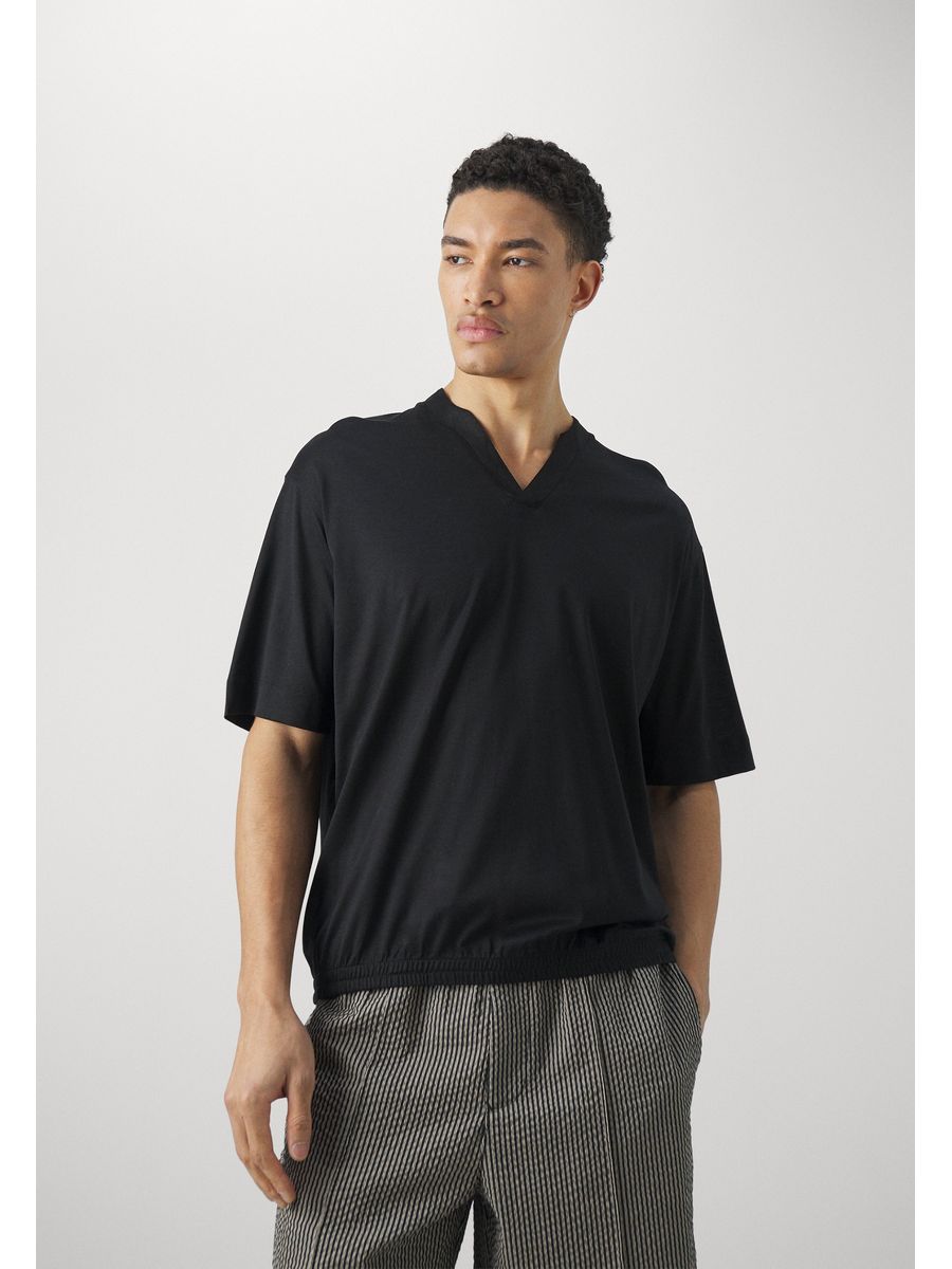 

Футболка мужская Emporio Armani EA822O0EF черная 3XL, Черный, EA822O0EF