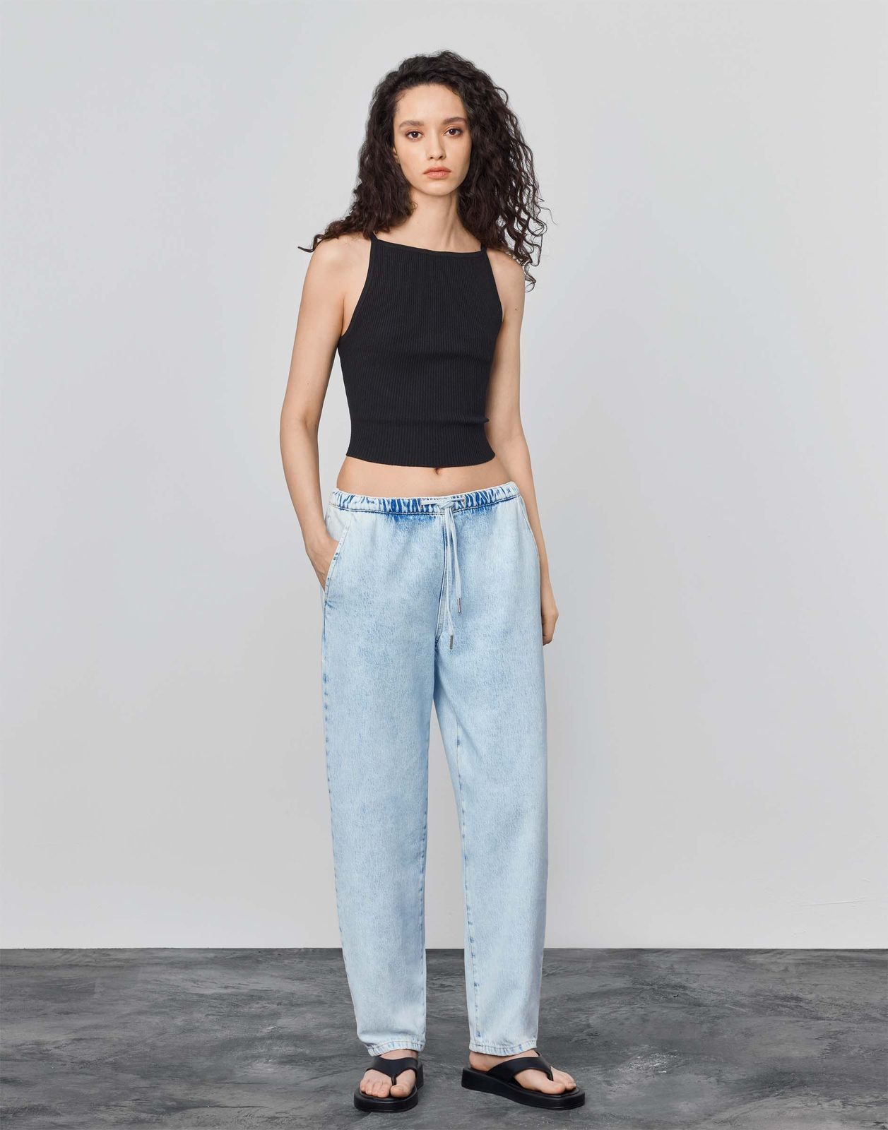 

Джинсы женские Gloria Jeans GJN032965 синий /лайт айс/ XS/164, GJN032965