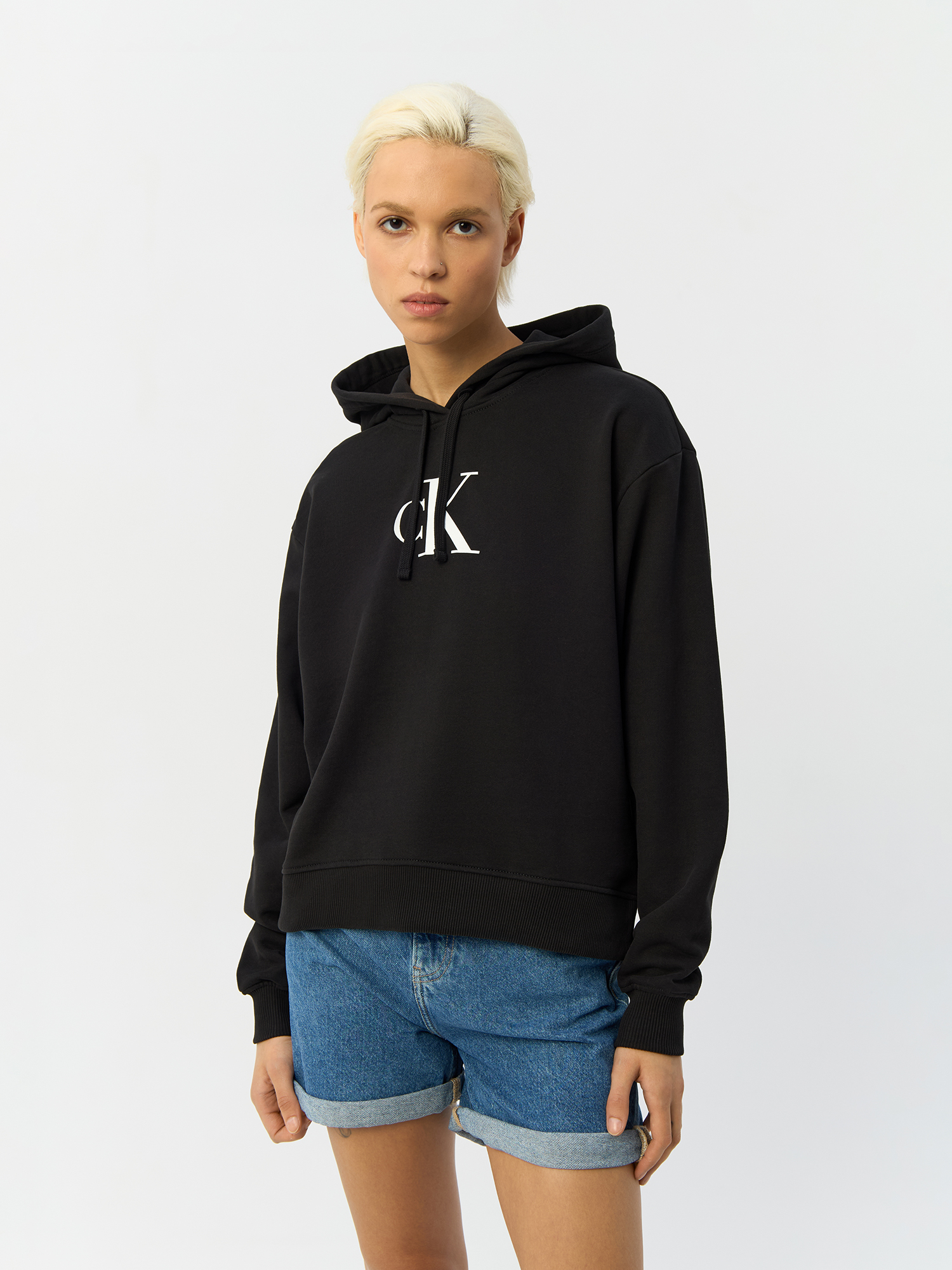 Худи женское Calvin Klein J20J223432 черное XS 9463₽