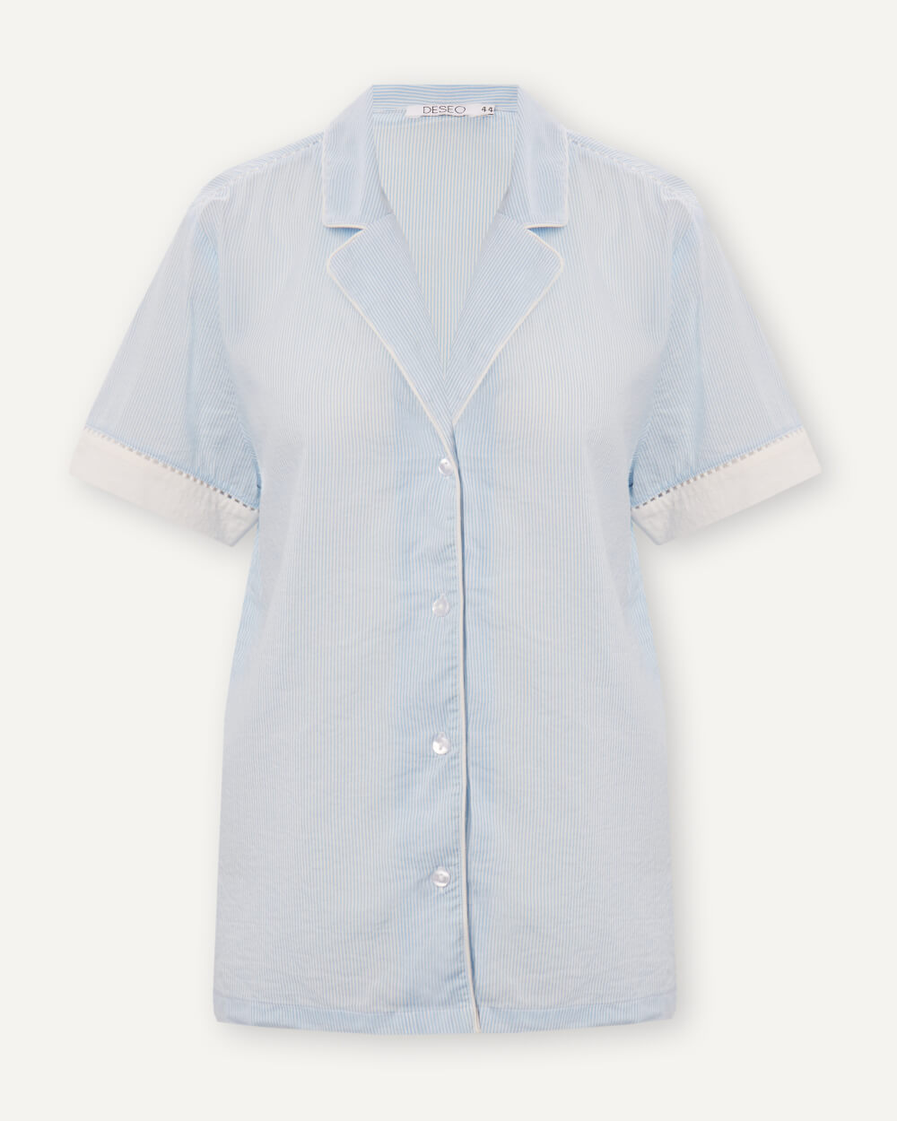 Рубашка домашняя женская DESEO 2.1.1.22.05.04.00070 белая 50 RU