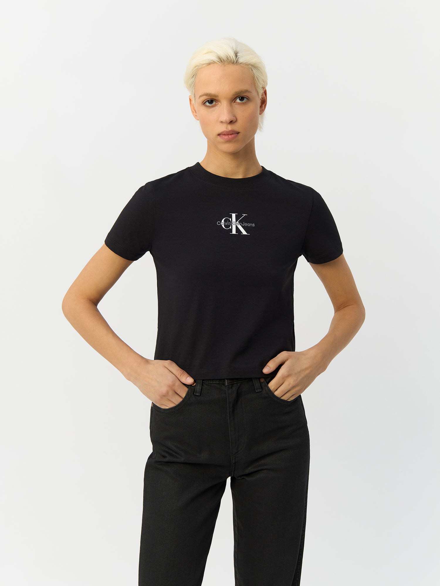 Футболка женская Calvin Klein J20J223113 черная XS