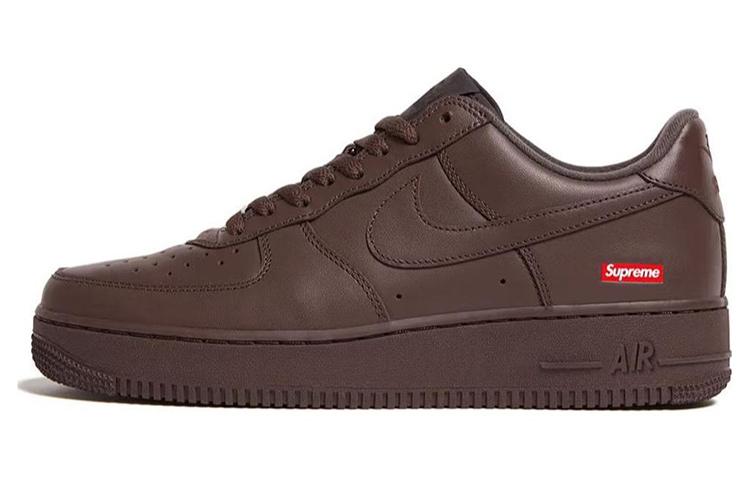 

Кеды унисекс Nike Supreme x Nike Air Force 1 Low Baroque Brown коричневые 42 EU, Коричневый, Supreme x Nike Air Force 1 Low Baroque Brown