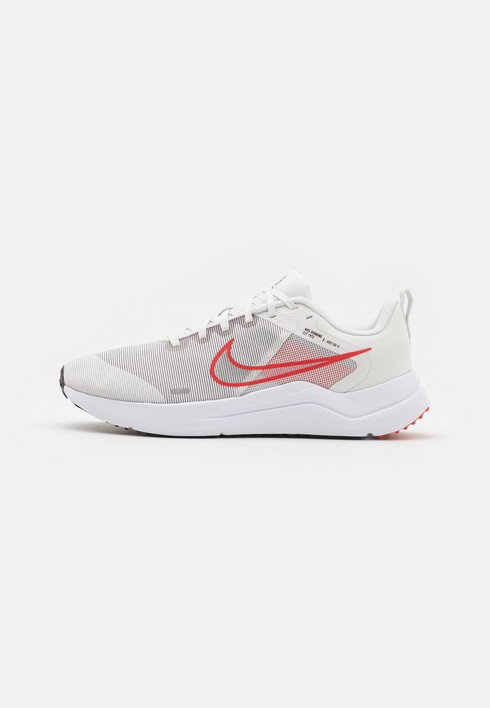 

Кроссовки мужские Nike Downshifter 12 белые 47.5 EU (доставка из-за рубежа), Белый, Downshifter 12