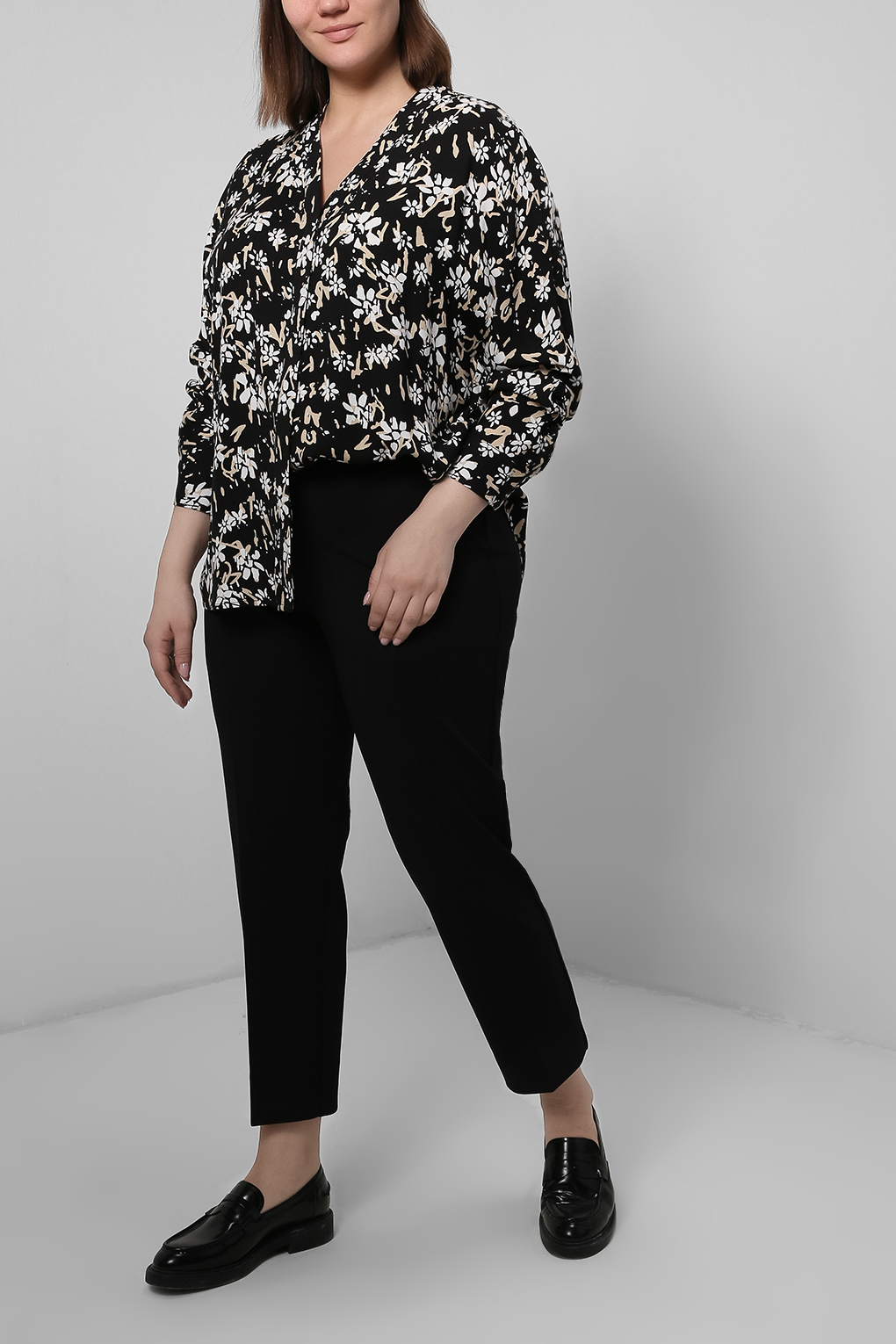 

Блуза женская cut & pret 2101 JANE_PLUS черная 46, 2101 JANE_PLUS