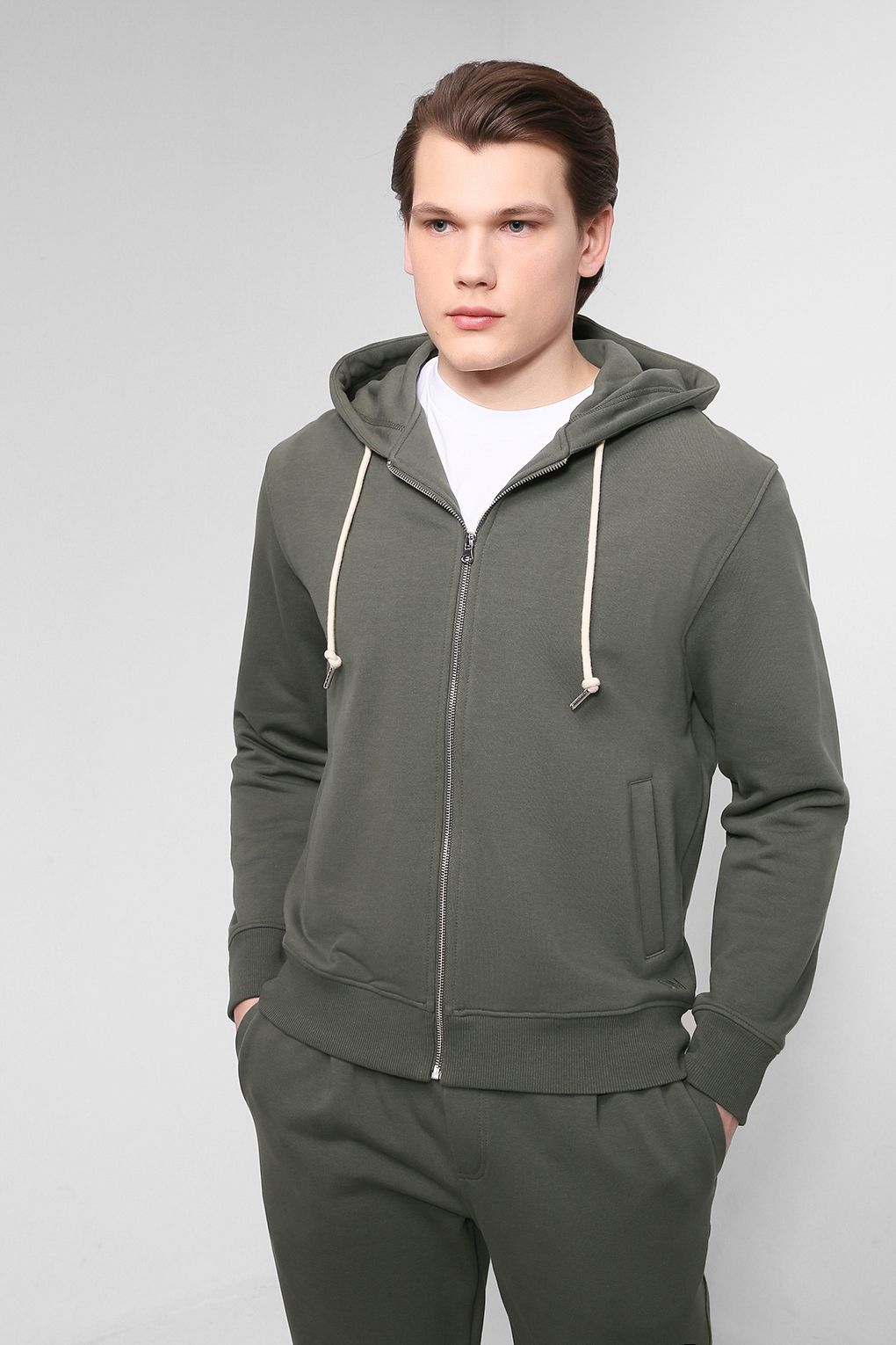 

Толстовка мужская D.Molina DM220211205-004 зеленая 2XL, DM220211205-004