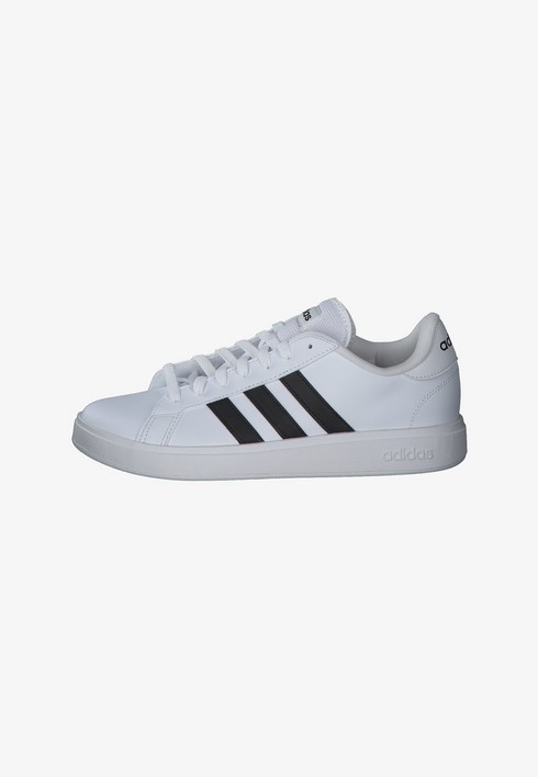 

Кеды женские Adidas Originals Trainers белые 37 1/3 EU (доставка из-за рубежа), Белый, Trainers