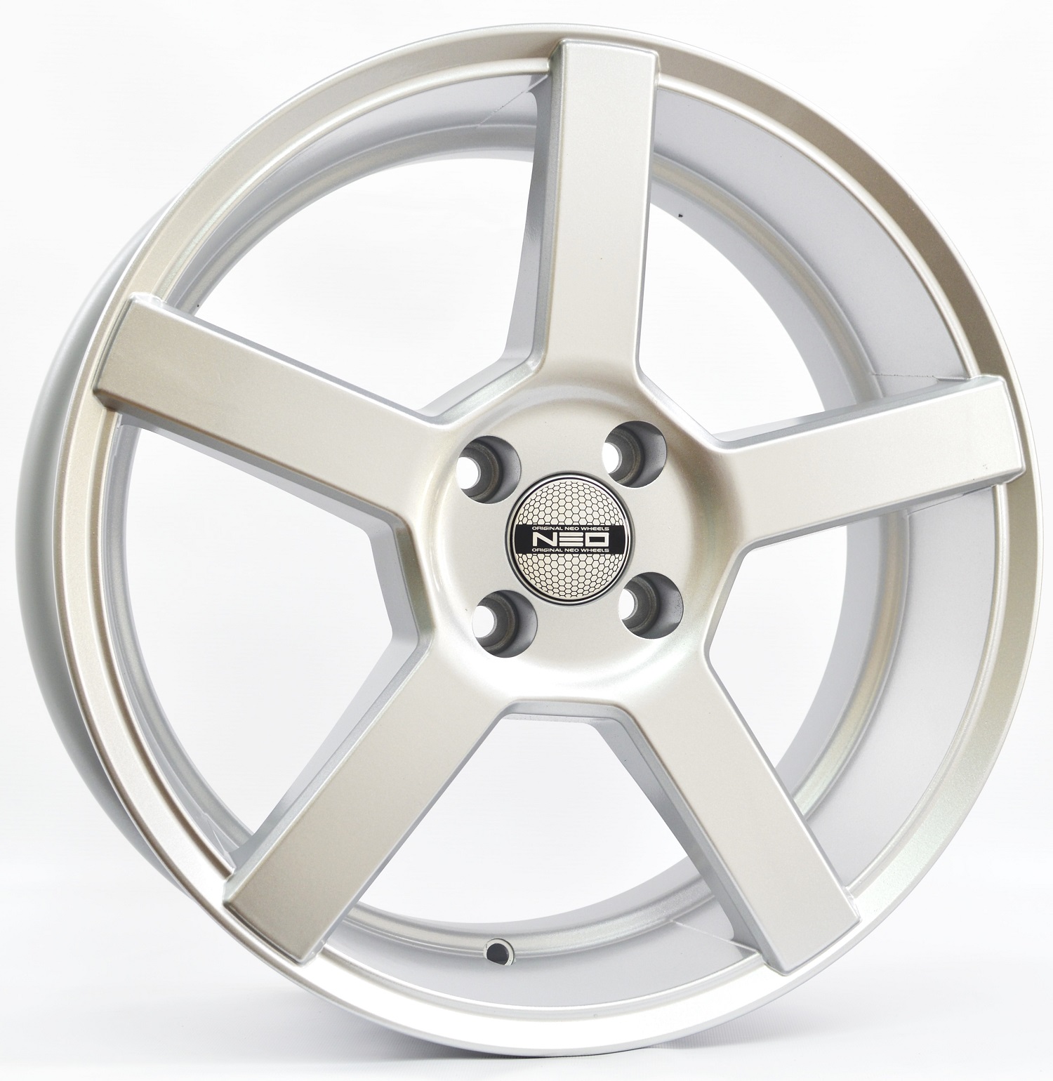 

Диск NEO, V03-1770 S 7x17/4x100ET40 60.1