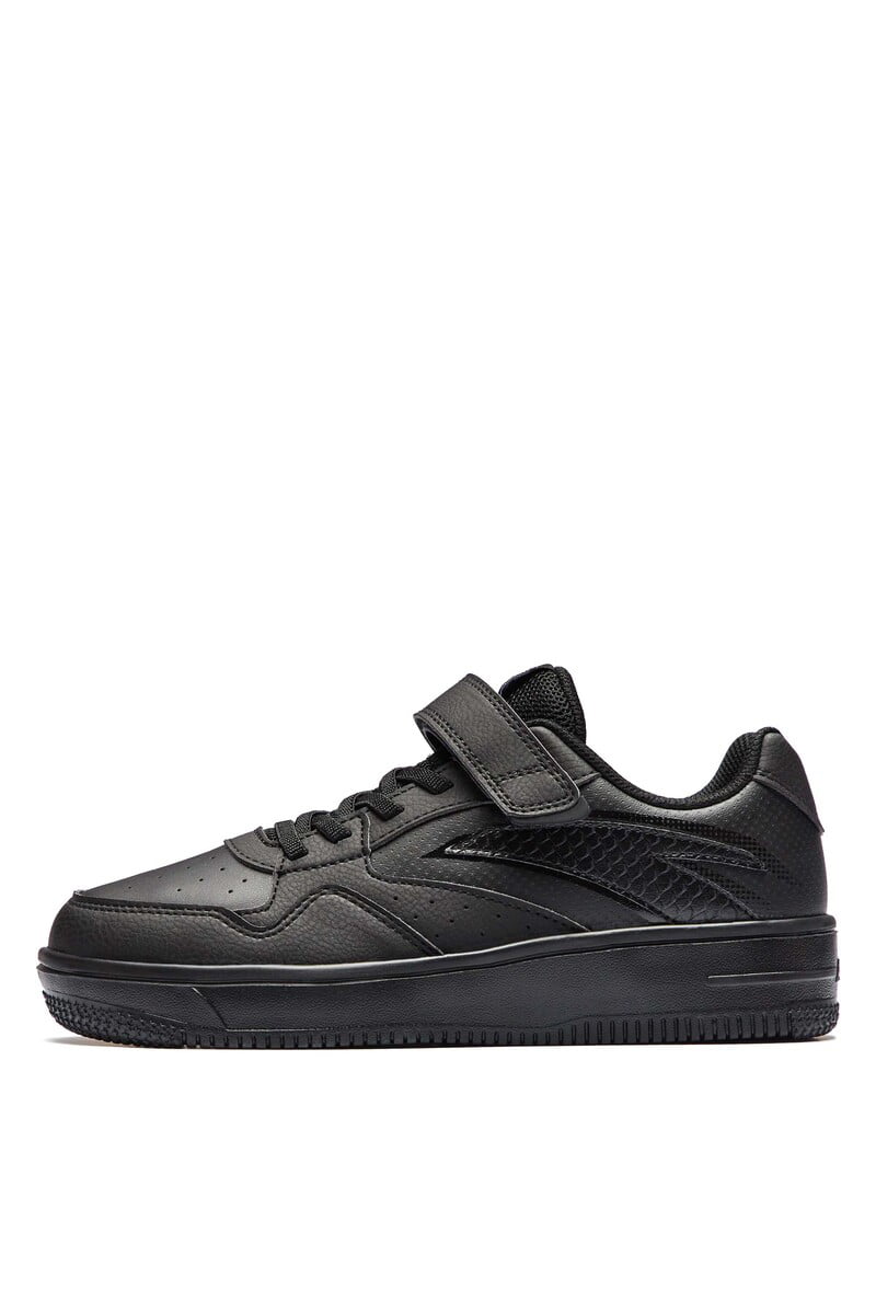 

Кеды детские Anta W332338007-3 X-Game Shoes Classic, Черный, 36, W332338007-3 X-Game Shoes Classic