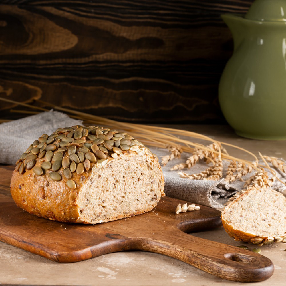 Хлеб МясновЪ ПЕКАРНЯ половинка ржаной с семенами льна и тыквы 200 г