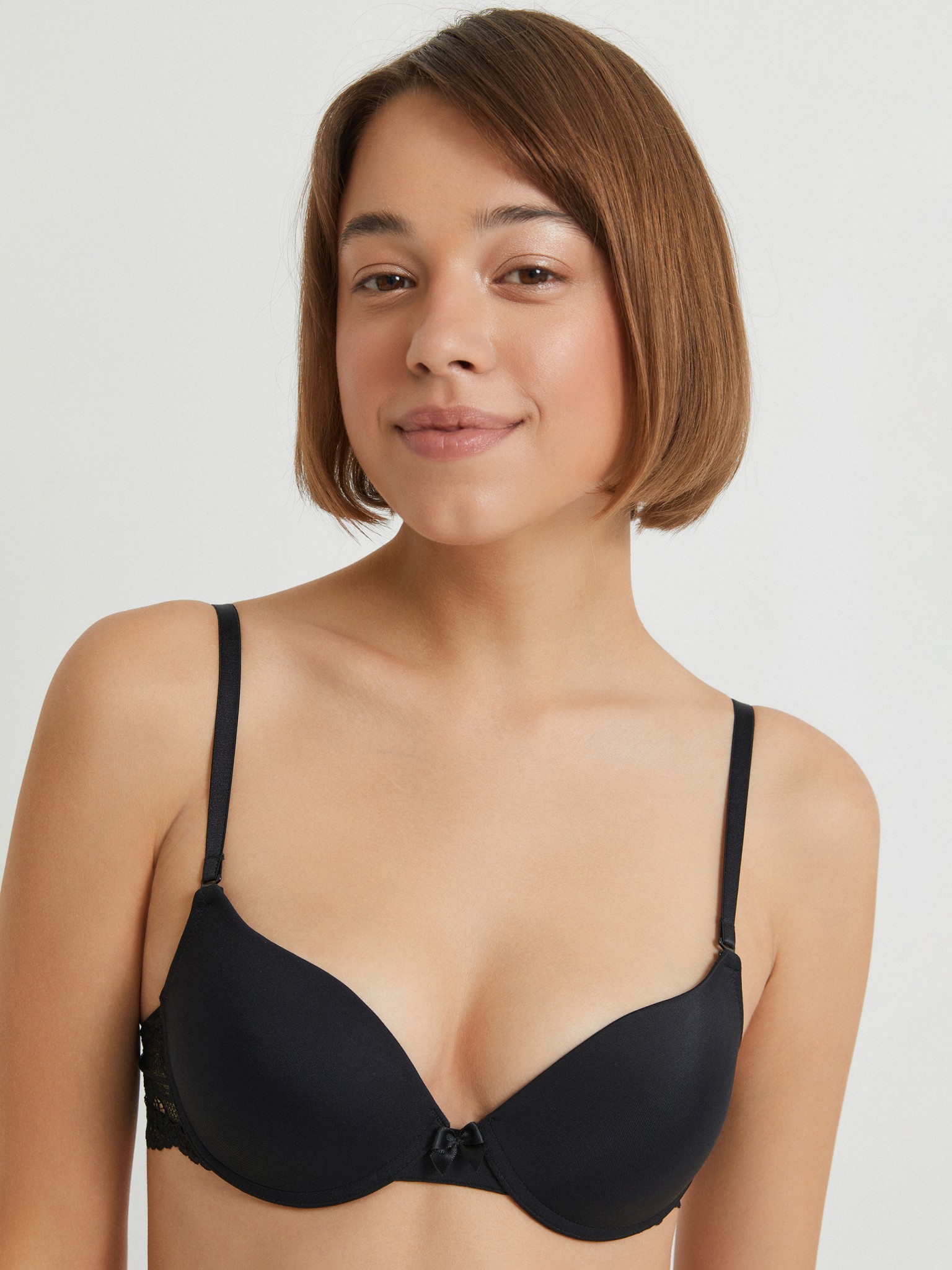 

Бюстгальтер женский Infinity Lingerie 254911 черный 75D, 254911
