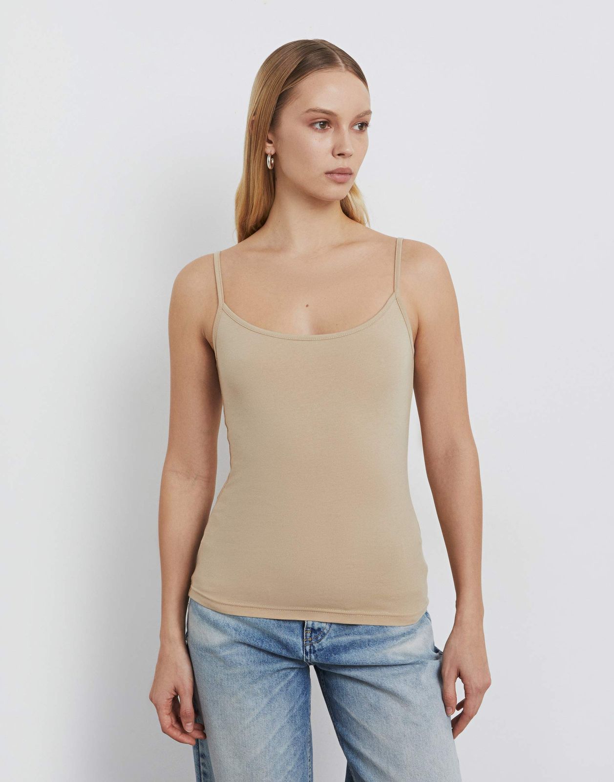 

Топ Gloria Jeans GTN004118 бежевый XS/164 женский, GTN004118