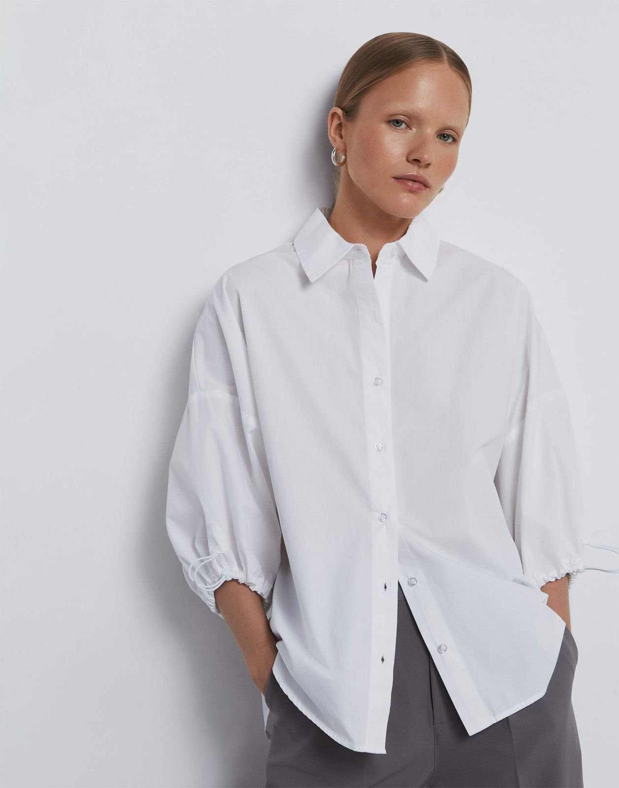 

Рубашка женская Gloria Jeans GWT003887 белый M/170, GWT003887