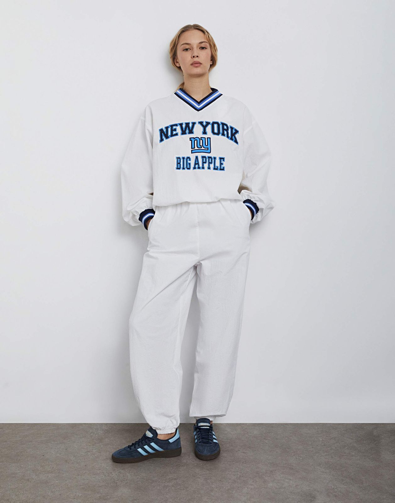 

Спортивные брюки женские Gloria Jeans GAC021644 белый L/170, GAC021644