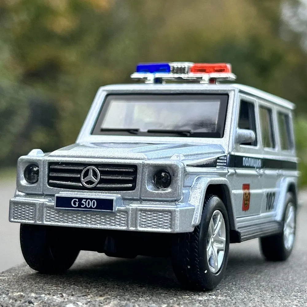 

игрушечная машинка Технопарк – Mercedes-Benz G-Class Полиция, 12 см, свет и звук, Серебристый;синий, Гелендваген