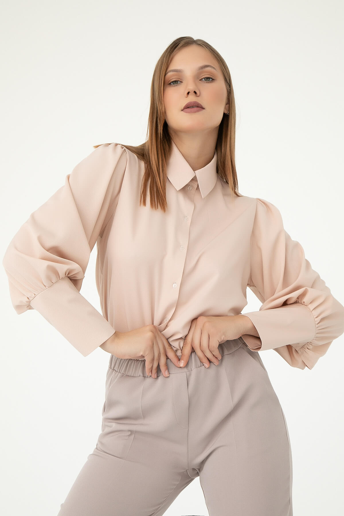

Блуза женская LT Collection Вернисаж бежевая 48 RU, Бежевый, Вернисаж