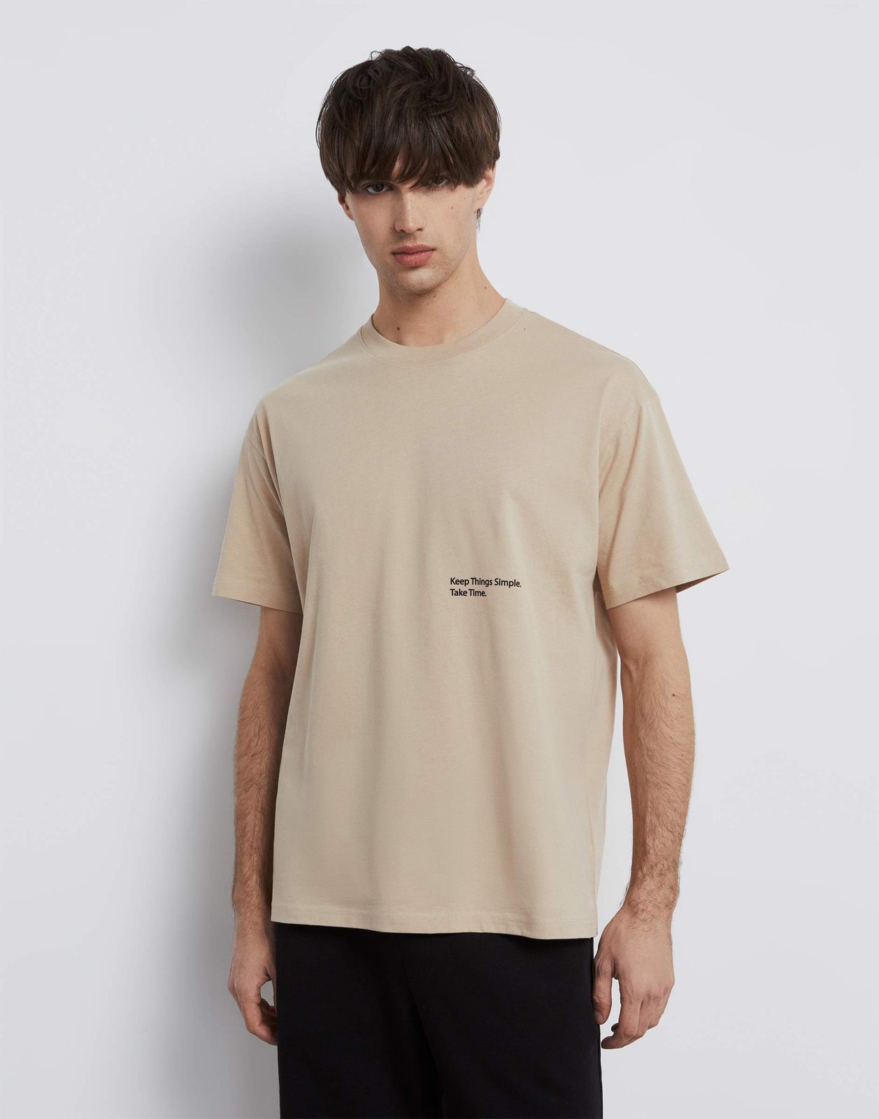 

Футболка мужская Gloria Jeans BKT015471 бежевый L/182, BKT015471