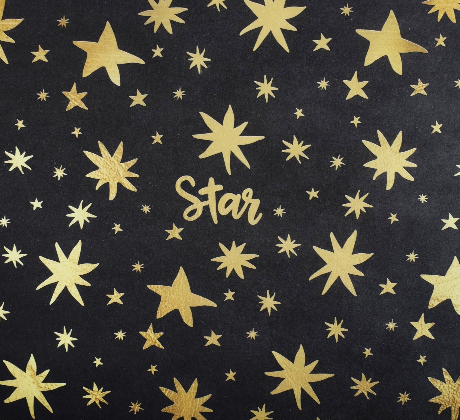 

Упаковочная бумага 1126 Star крафтовая матовая белая 0,7м