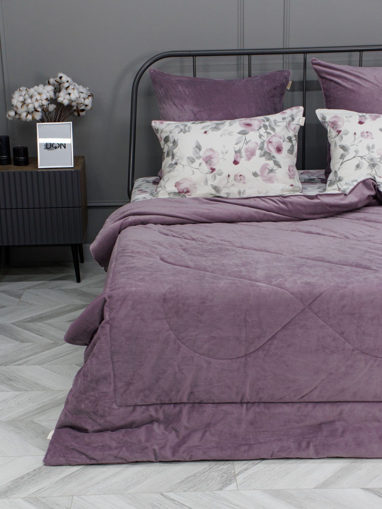 

Комплект с одеялом KAZANOV.A “Магнолия” роза антика (хлопок-велюр), евро, “Магнолия” роза антика