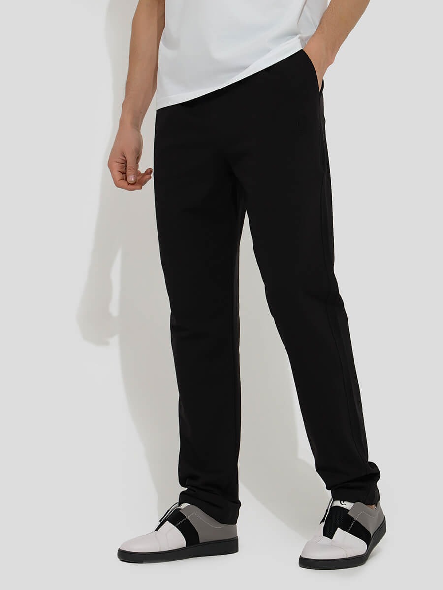 Спортивные брюки мужские Vitacci TOM84682-01 черные 48 RU