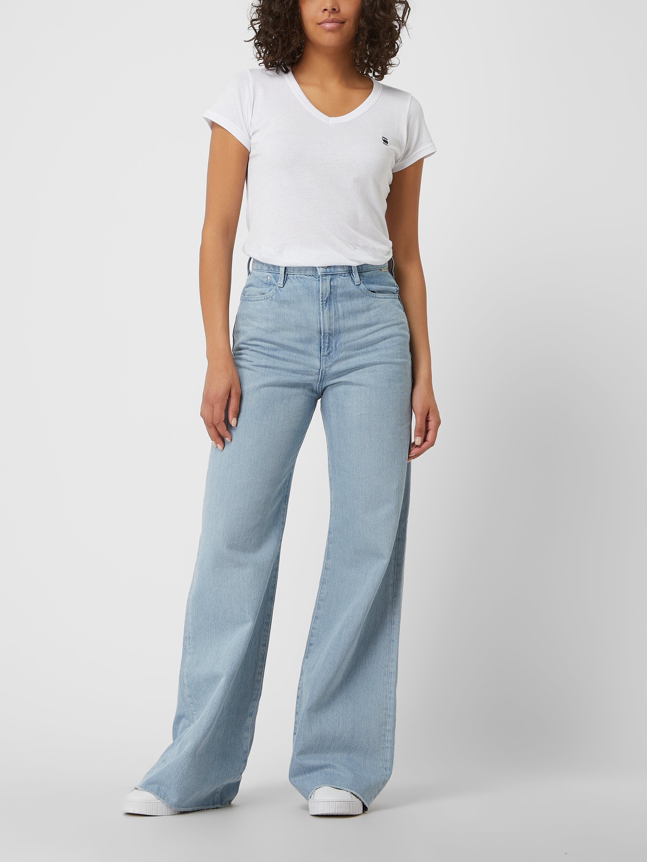 

Футболка женская G-Star Raw 1585486 белая XL доставка из-за рубежа, Белый, 1585486