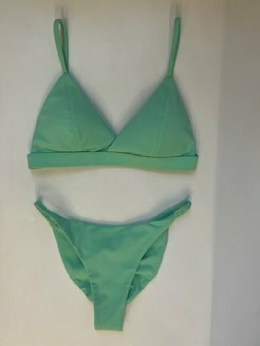 

Купальник раздельный женский Balibikini Лейла матовый зеленый M, Лейла матовый