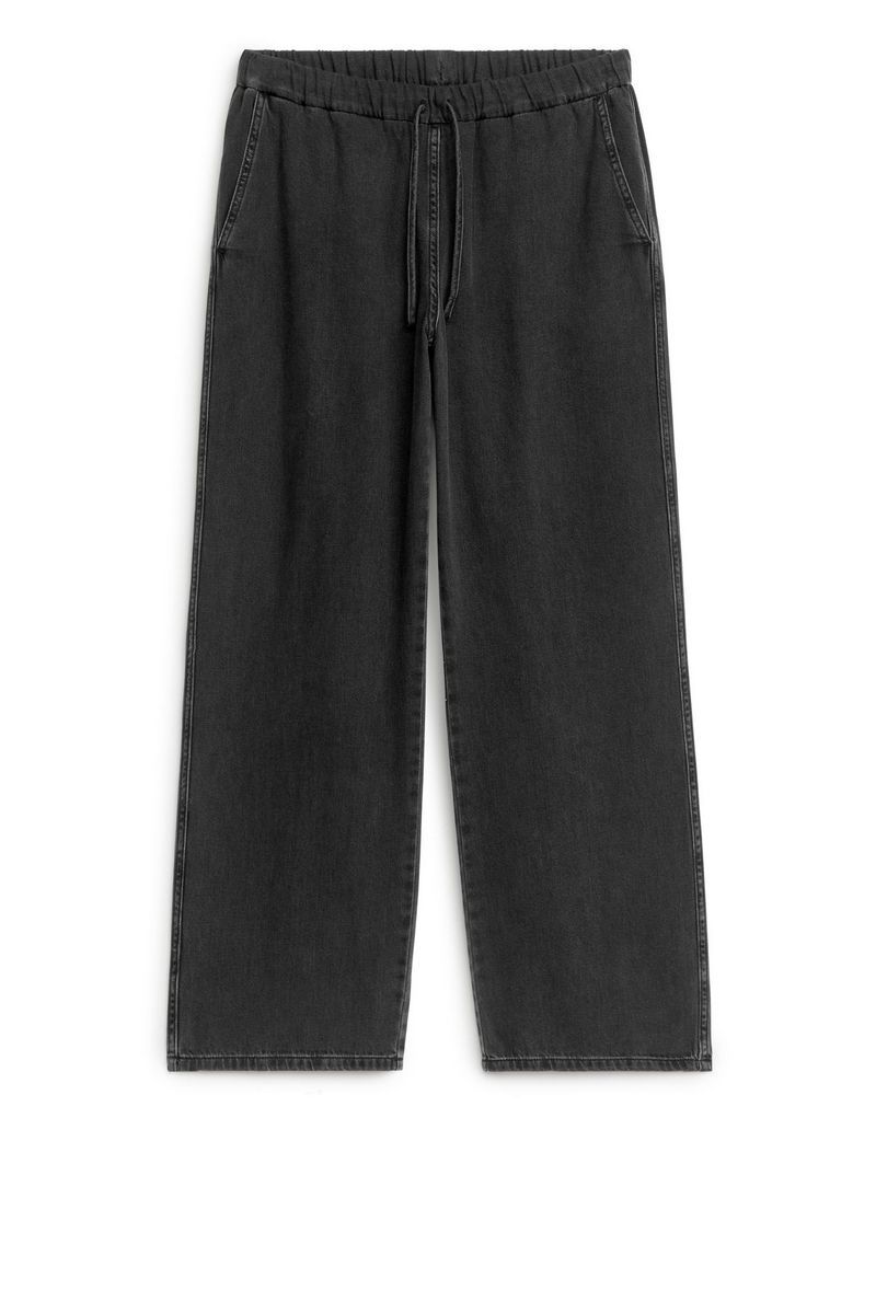 

Джинсы женские ARKET 1226652 черные XS, Черный, 1226652