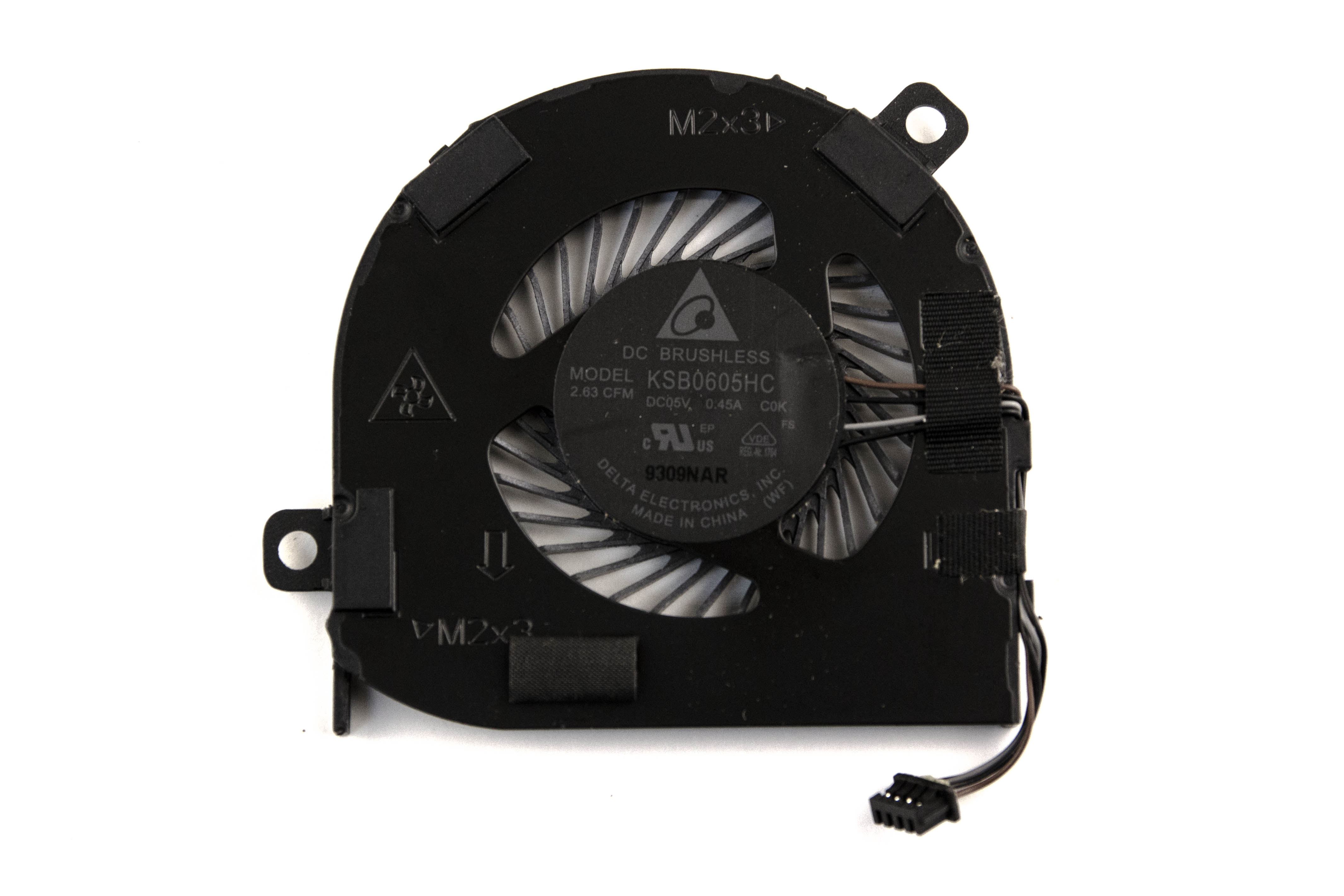 

Кулер для ноутбука Dell Latitude 3470 3570 3460 3560 DM4J5V