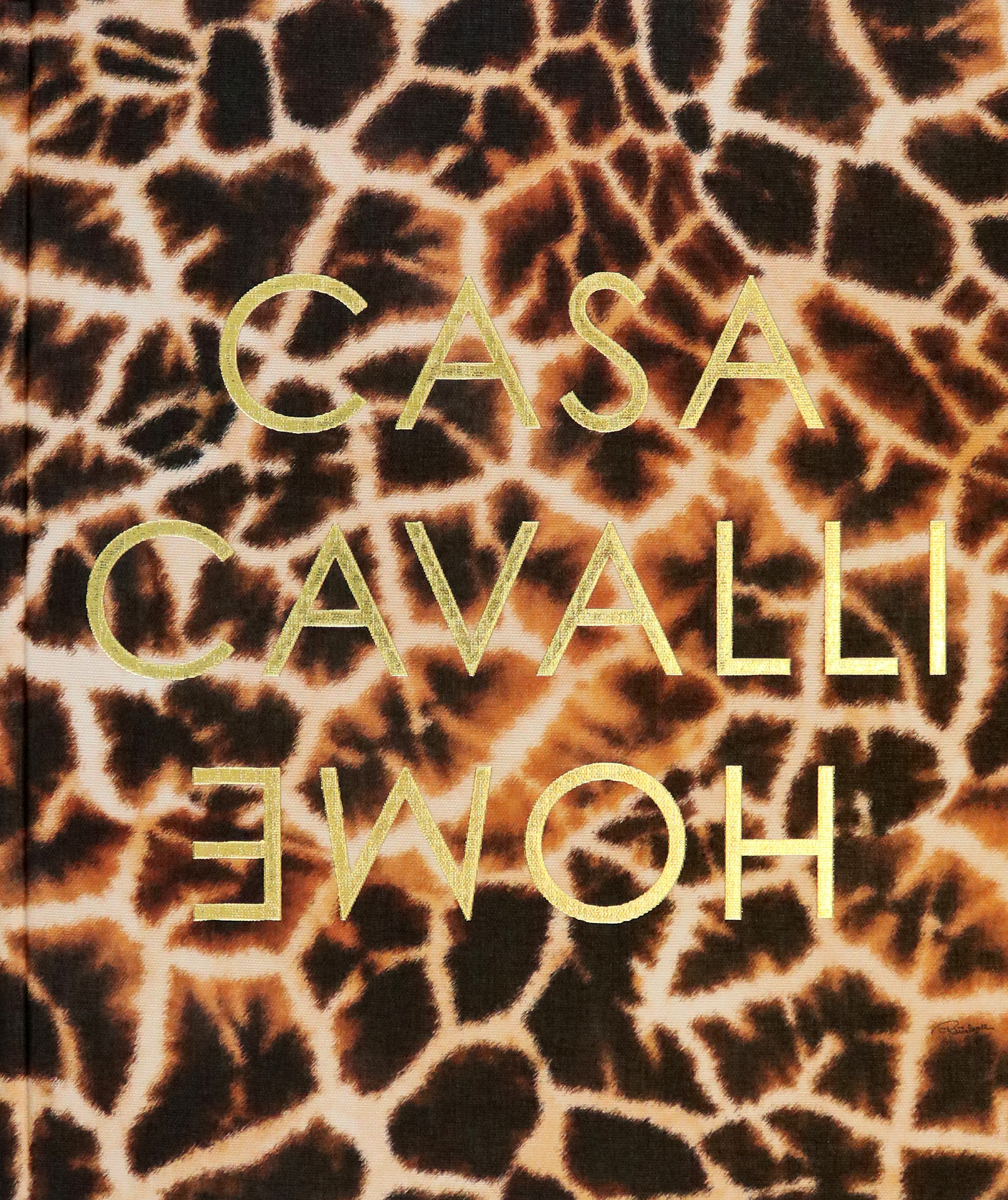 

Casa Cavalli Home Книга выходит в различных вариантах оформления