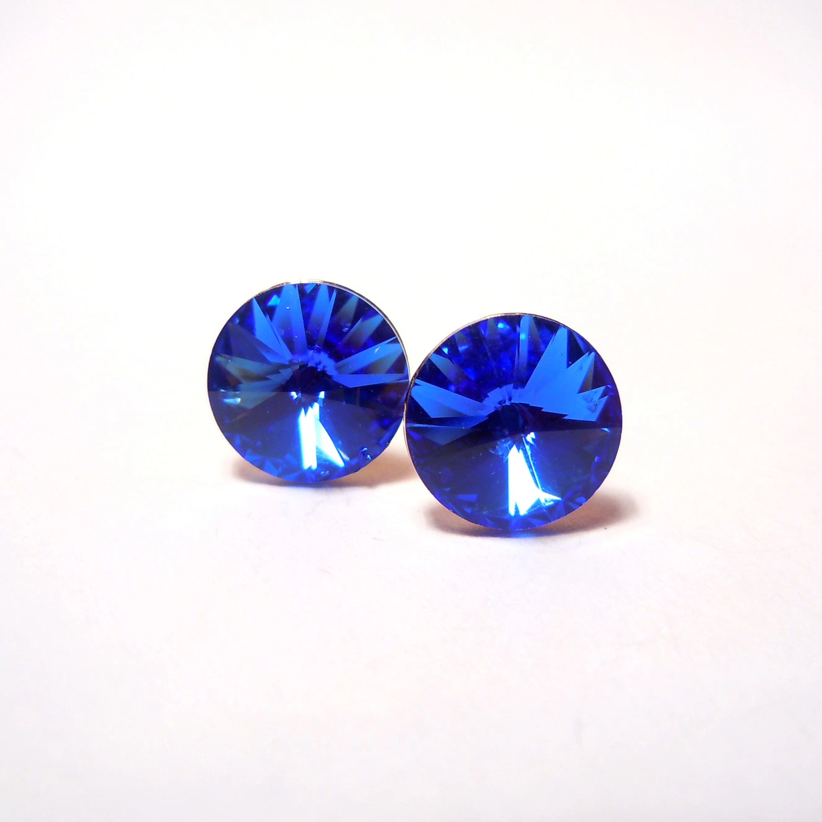 

Серьги пусеты из бижутерного сплава Чарующий Рай 5540-1095, Swarovski, 5540-1095