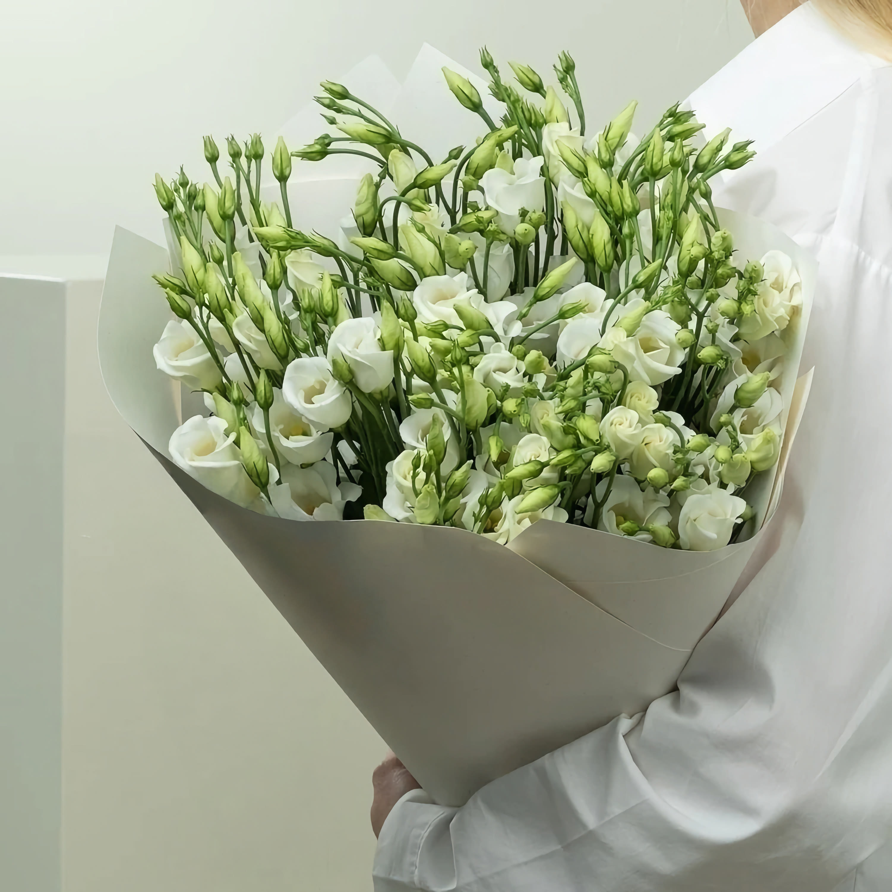 

Монобукет Bounce Flowers эустома 30 см x 60 см 9 шт. белый