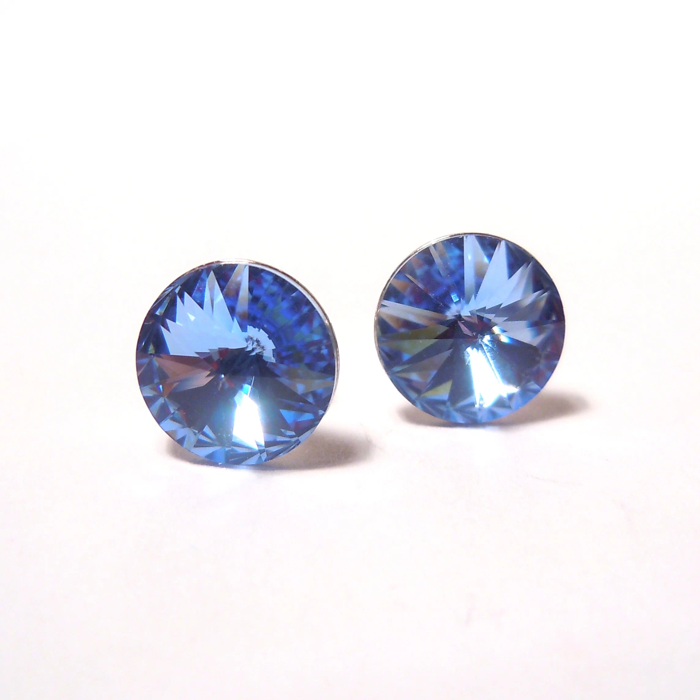 

Серьги пусеты из бижутерного сплава Чарующий Рай 5540-1095, Swarovski, 5540-1095