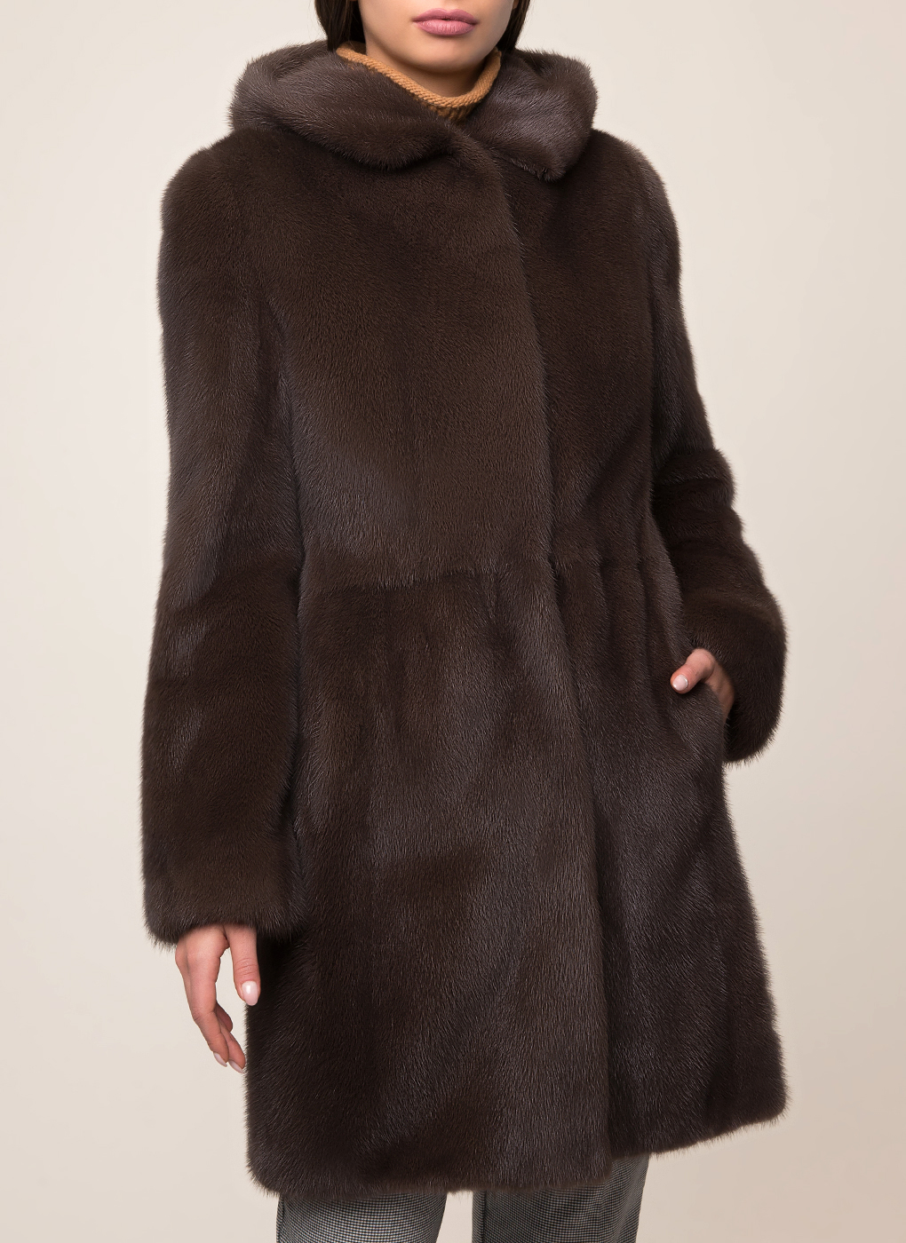 

Шуба женская Каляев 36469 коричневая 54 RU, 36469