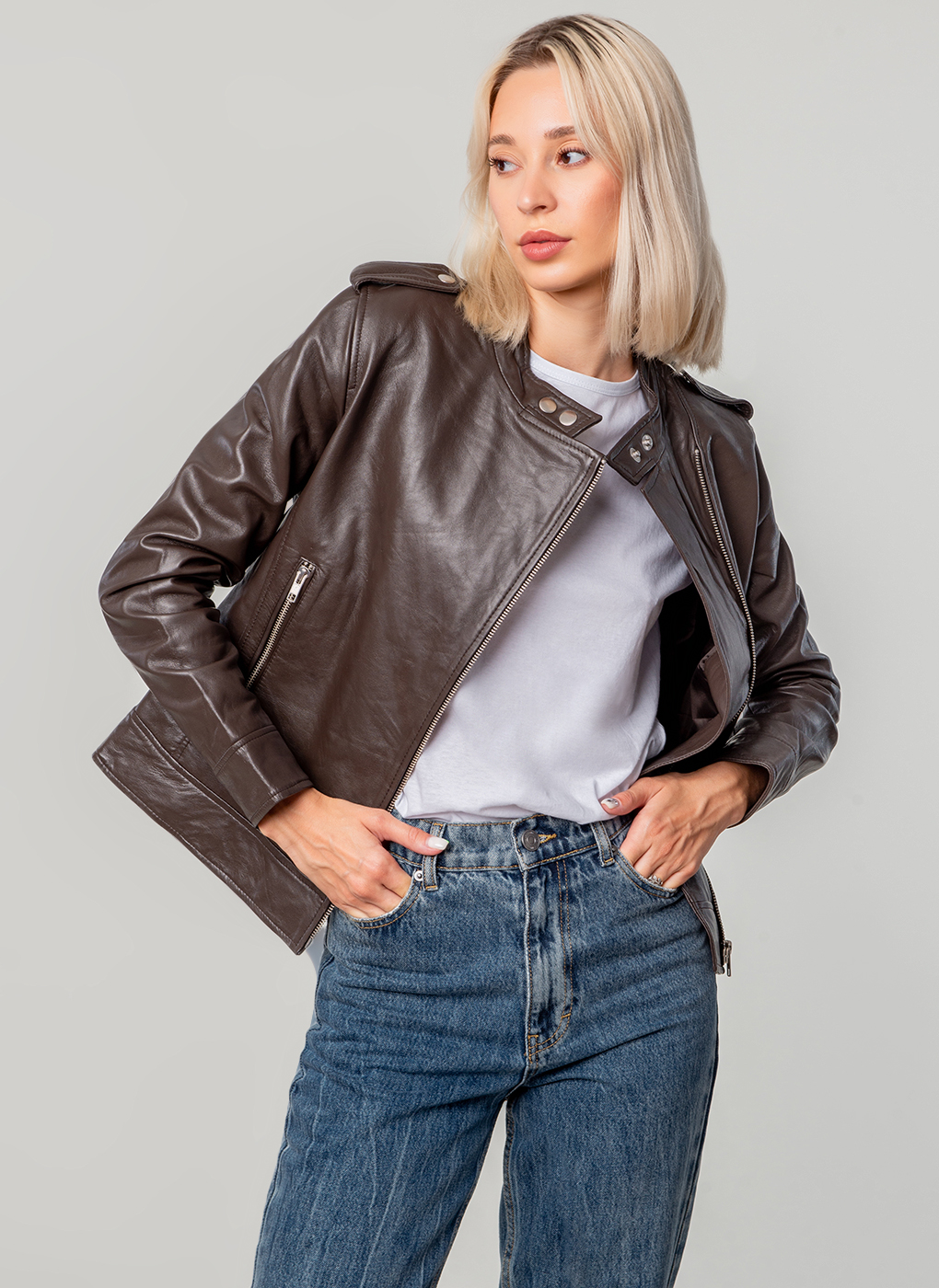 

Кожаная куртка женская Каляев 62643 коричневая 42 RU, 62643