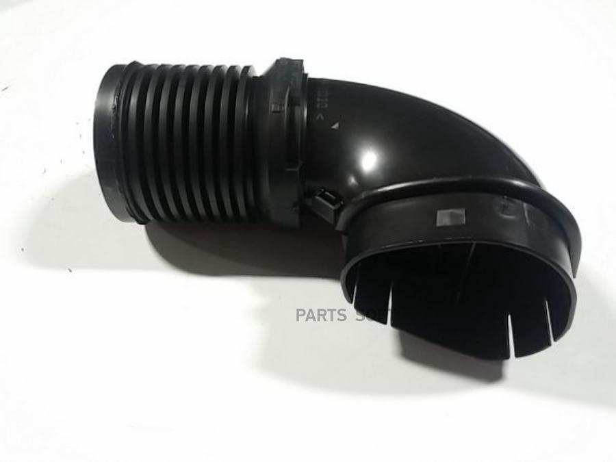 

VOLVO Патрубок воздухозаборника нижний, C30, C70(06-), S40(04-), V40(13-), V50 1шт