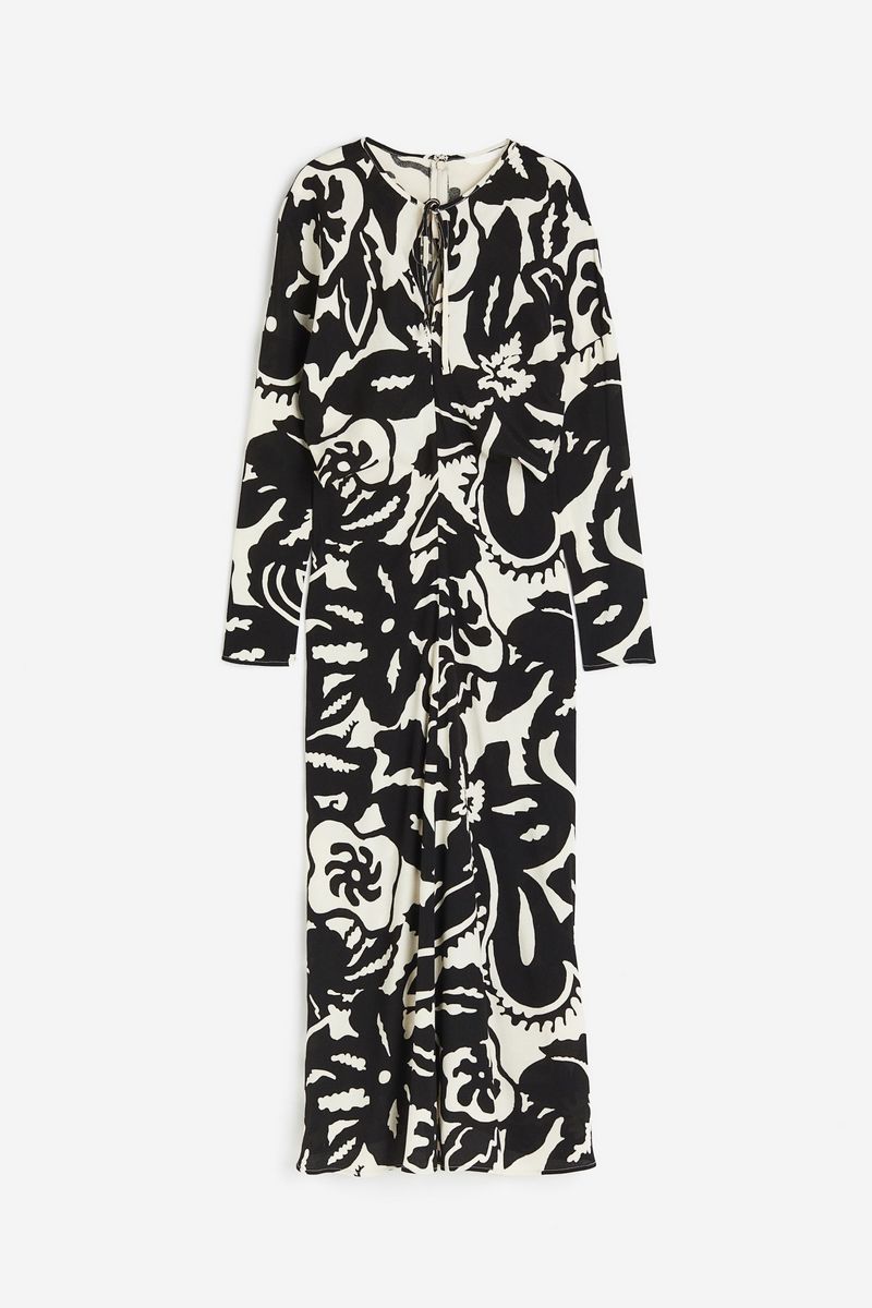 

Платье женское H&M 1215377 черное 48 EU, Черный, 1215377
