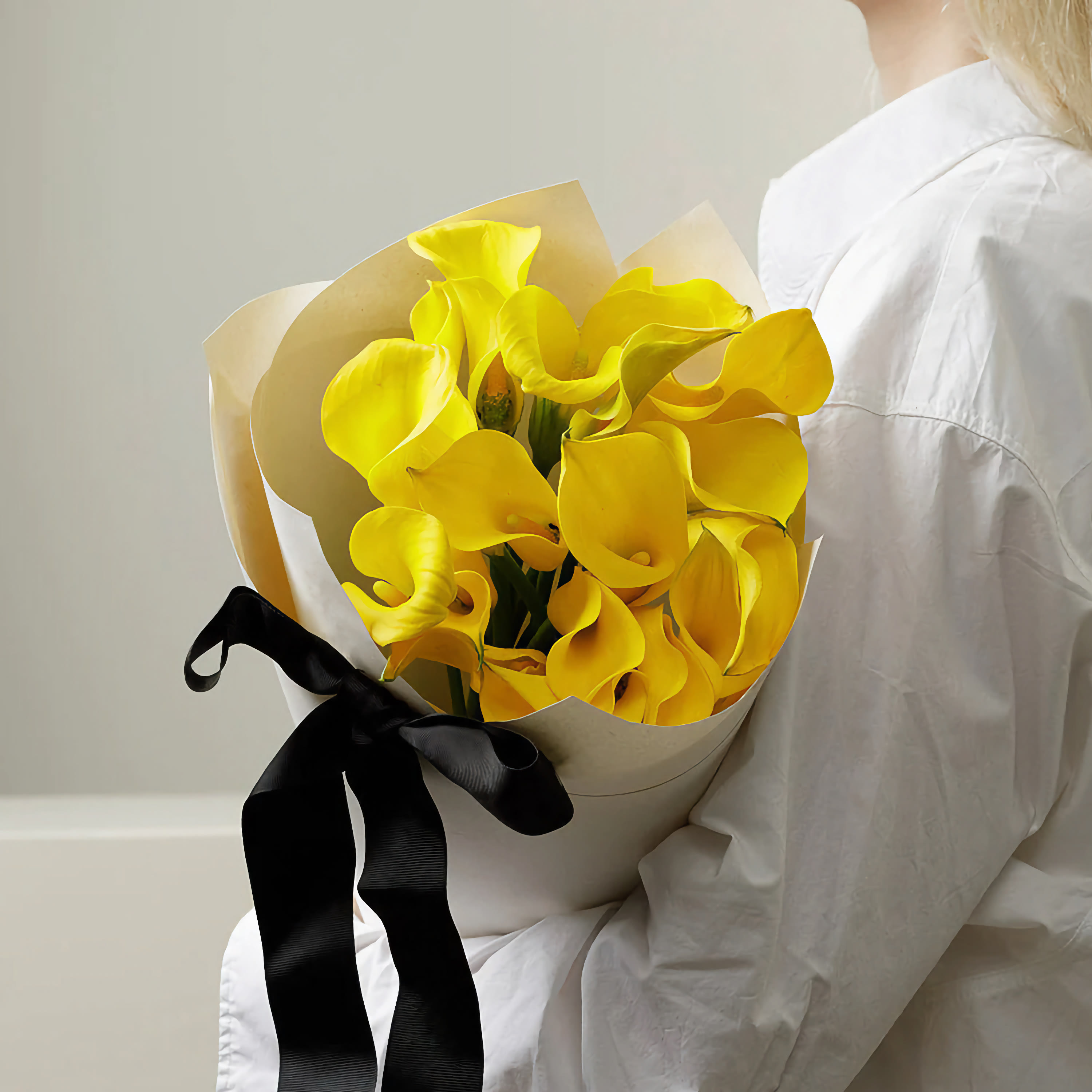 

Монобукет Bounce Flowers калла 45 см 19 шт. желтый