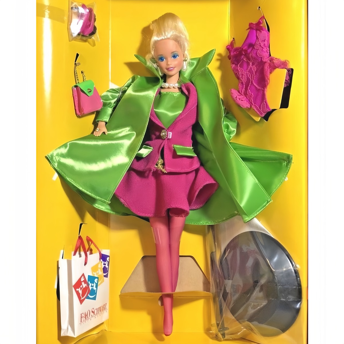 

Кукла Barbie высотой 30 см