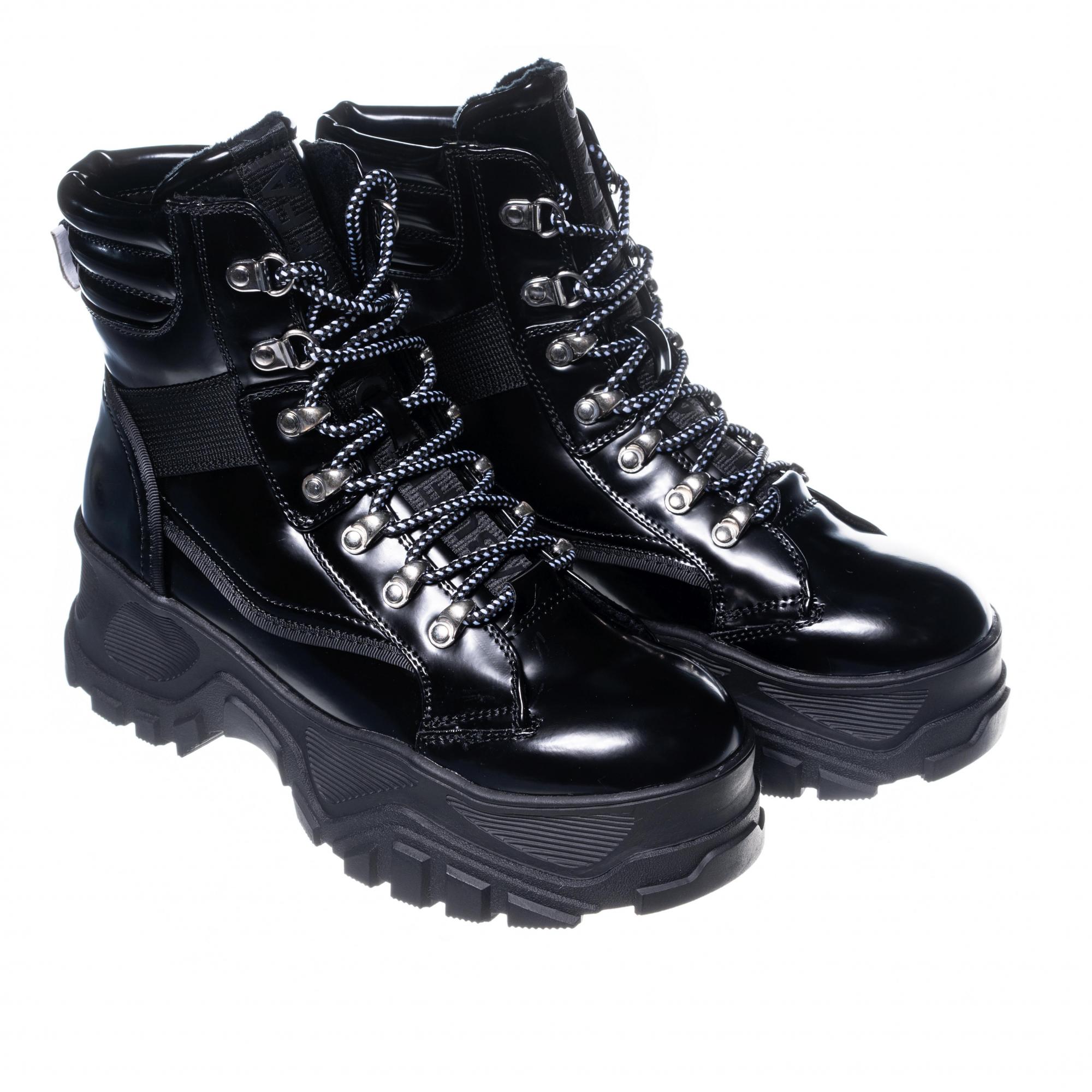 Ботинки женские Buffalo shoes FENDO 1284060 черные 40 EU