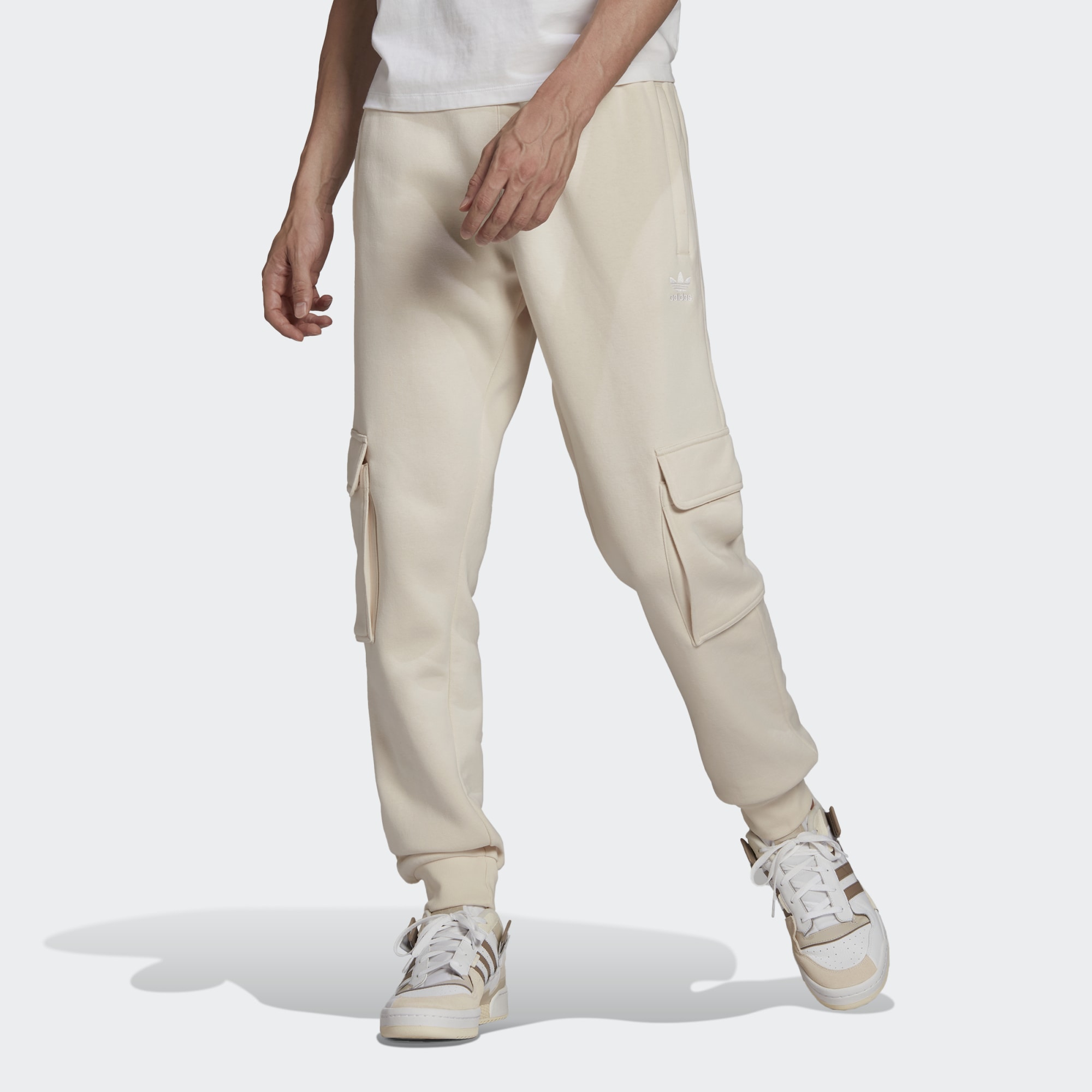 

Спортивные брюки мужские Adidas HE6991 белые S, HE6991