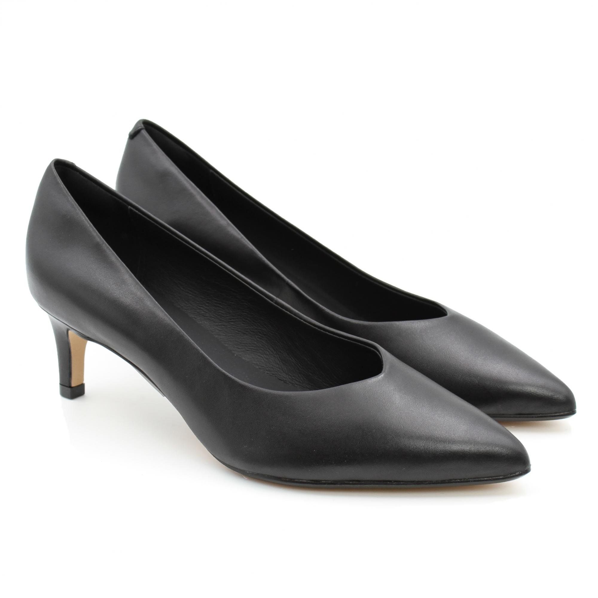 

Туфли женские Clarks Laina55 Court2 26151380 черные 41 EU, Laina55 Court2 26151380