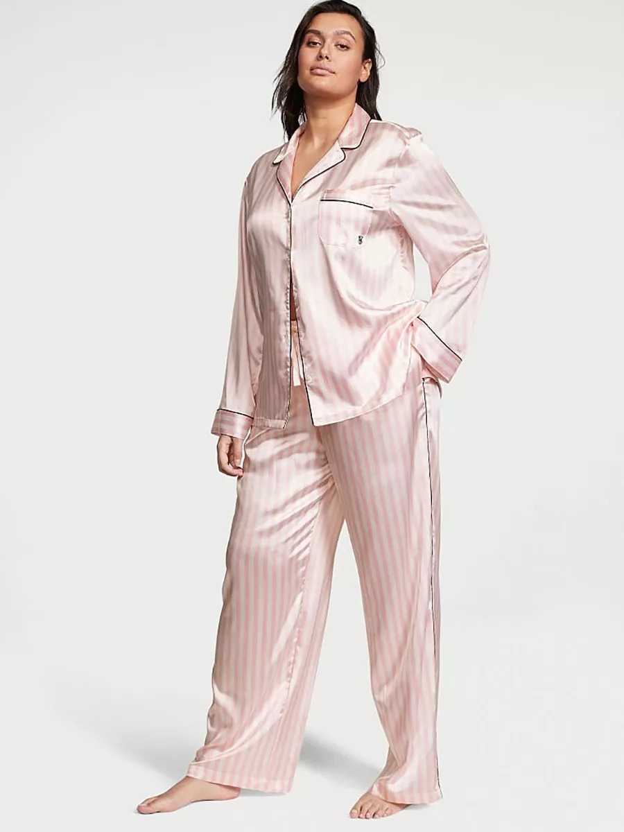 

Пижама женская Victoria's Secret Satin-Long розовая S Regular, Розовый, Satin-Long