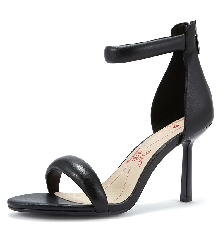 

Босоножки женские Pierre Cardin 228508 черные 40 RU, Черный, 228508