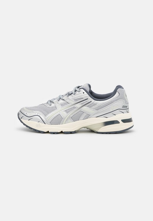 

Кроссовки женские Asics Sportstyle Gel-1090 серебристые 40 EU (доставка из-за рубежа), Серебристый, Sportstyle Gel-1090