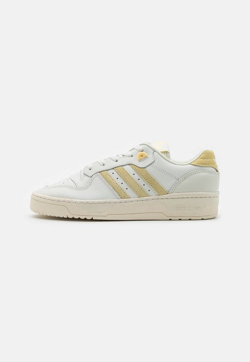 

Кеды женские Adidas Originals Rivalry Unisex белые 37 1/3 EU (доставка из-за рубежа), Белый, Rivalry Unisex